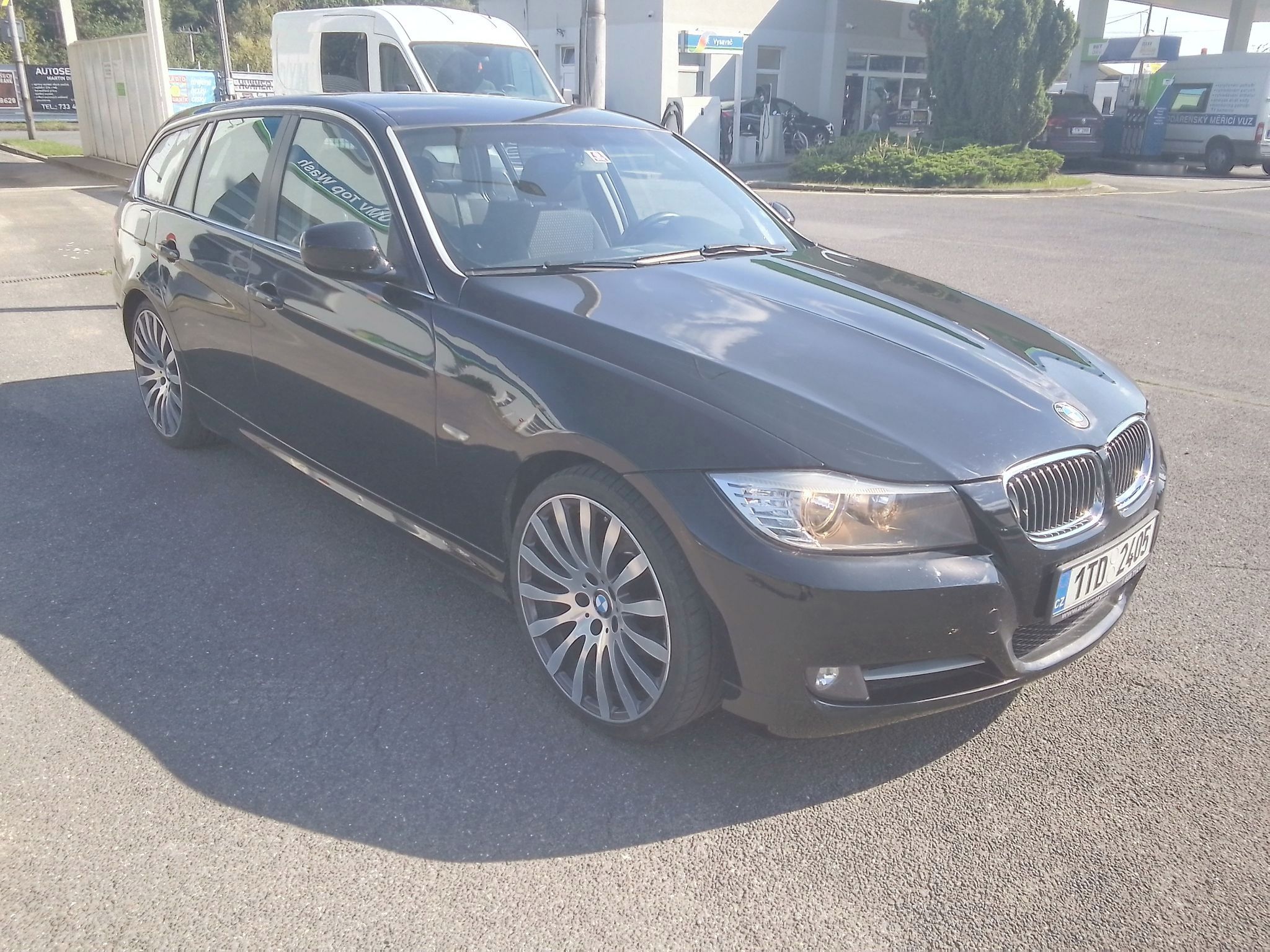BMW Řada 3, 2.0 318d Touring