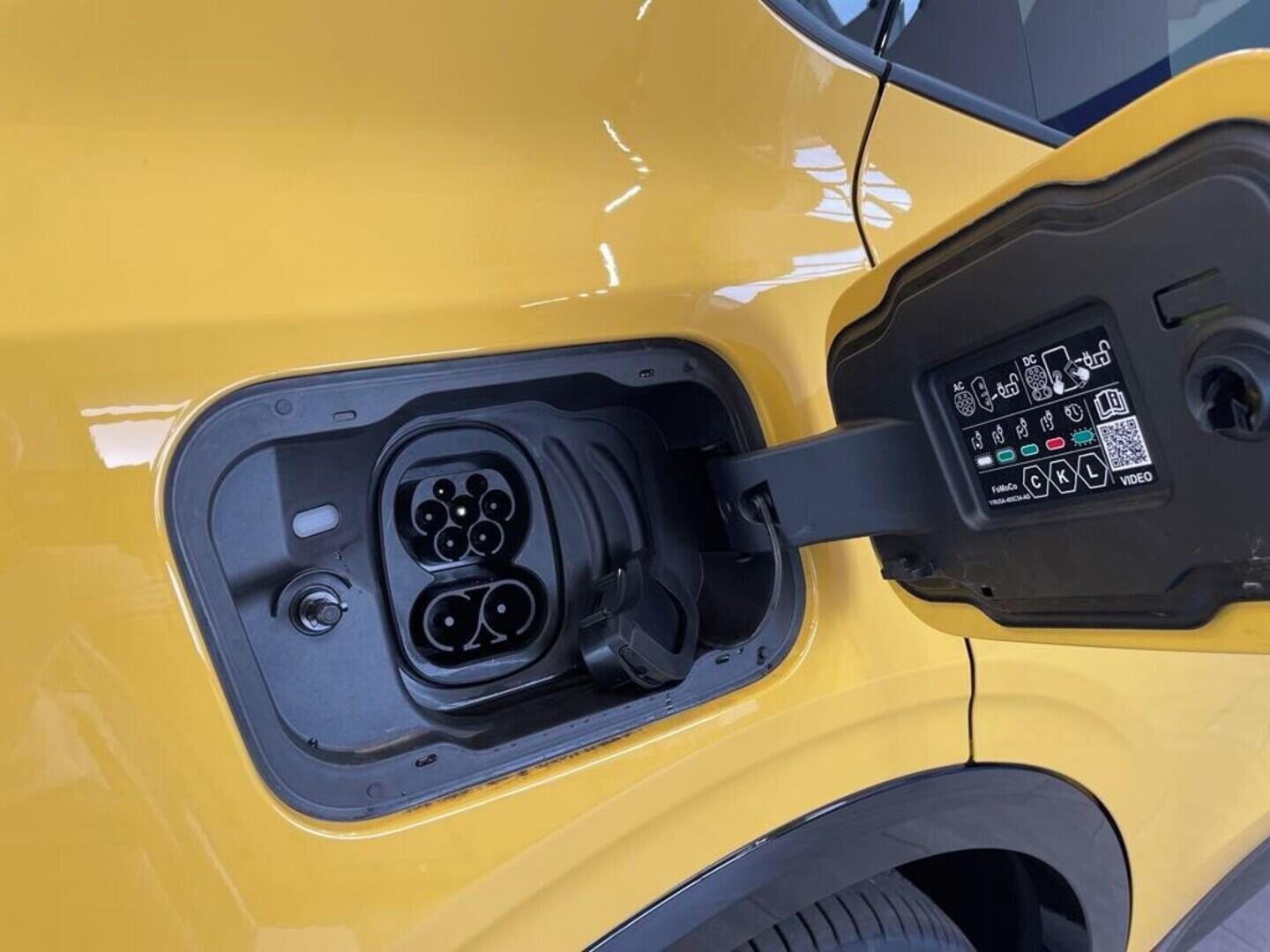 Ford Capri, Select 77 kWh,0 PRODLOUŽENÝ DO - fotka 5