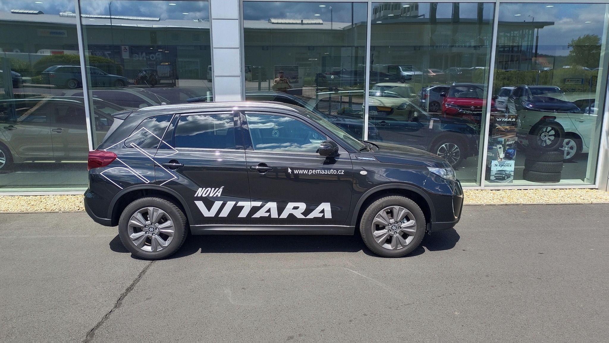 Suzuki Vitara, 1,5 HYBRID PREMIUM AT - DEMO - fotka 3