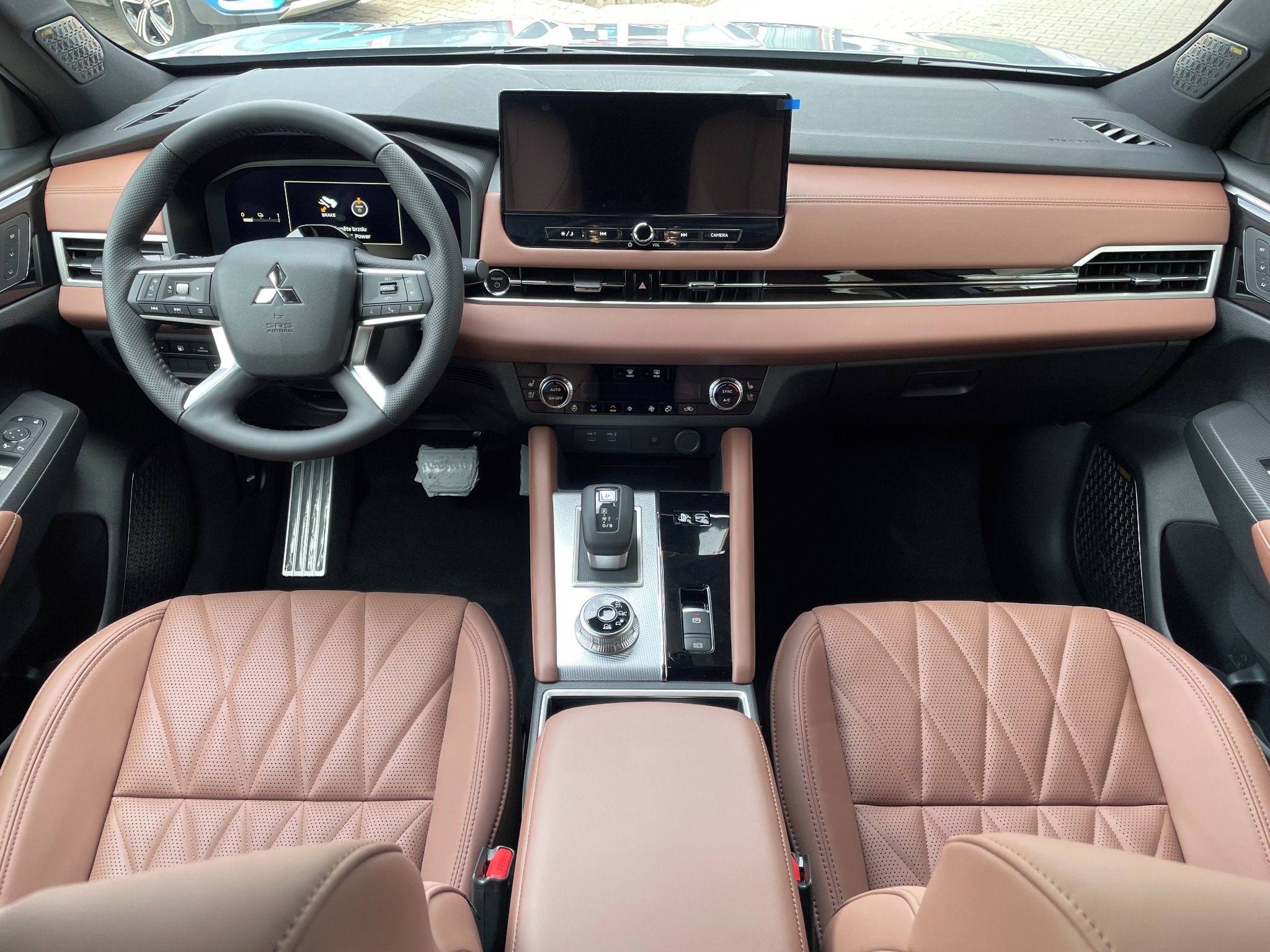 Mitsubishi Outlander, 2.4 PHEV INSTYLE PREMIUM - fotka 6
