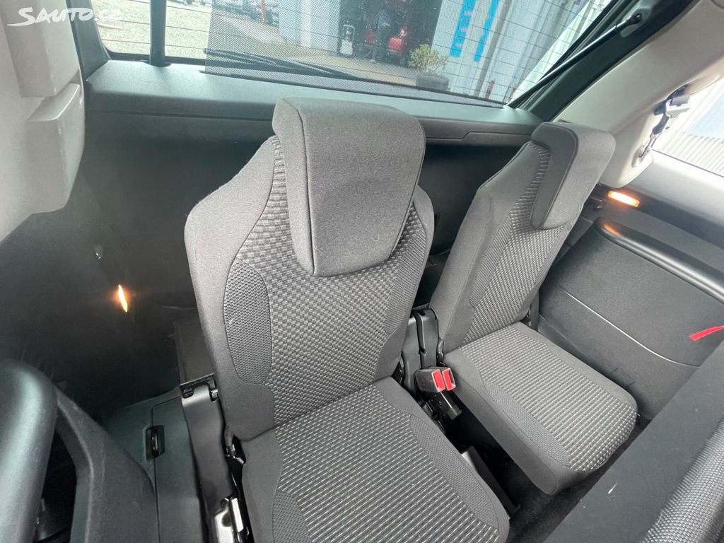 Citroën C4 Picasso, 1,6 88 kW, 7MÍST, SERVISKA