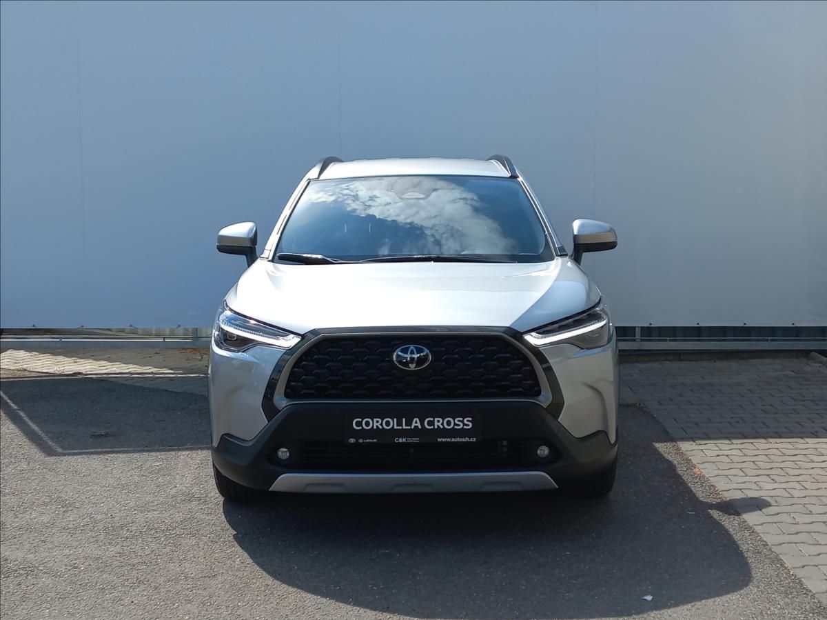 Toyota Corolla Cross, 2,0 Hybrid e-CVT AWD  Style - fotka 4