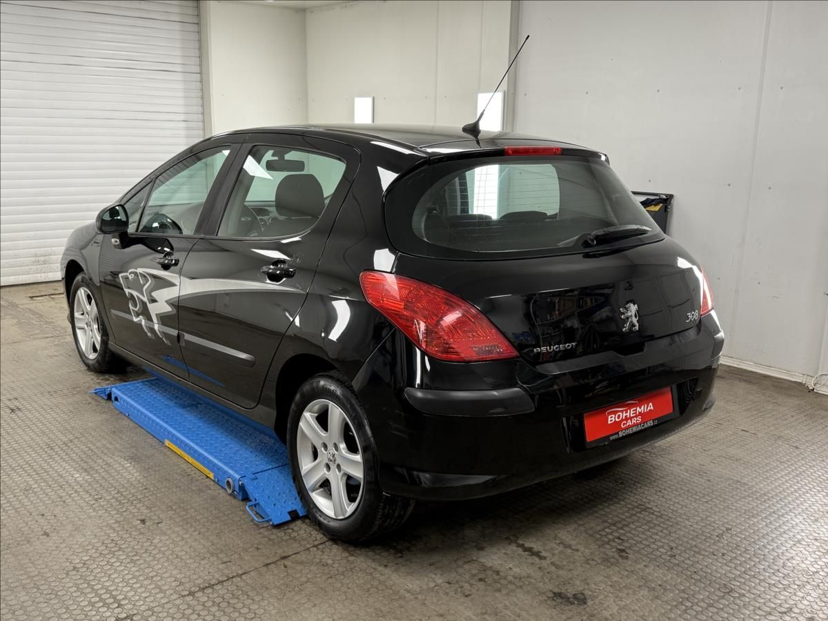 Peugeot 308, 1,4 16V VTi 95 HP Comfort Pack - fotka 4
