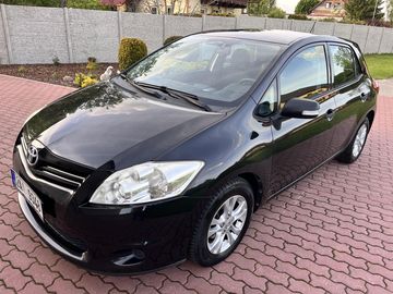 1.3VVT-i 73KW,KLIMA,ALU,CD,USB