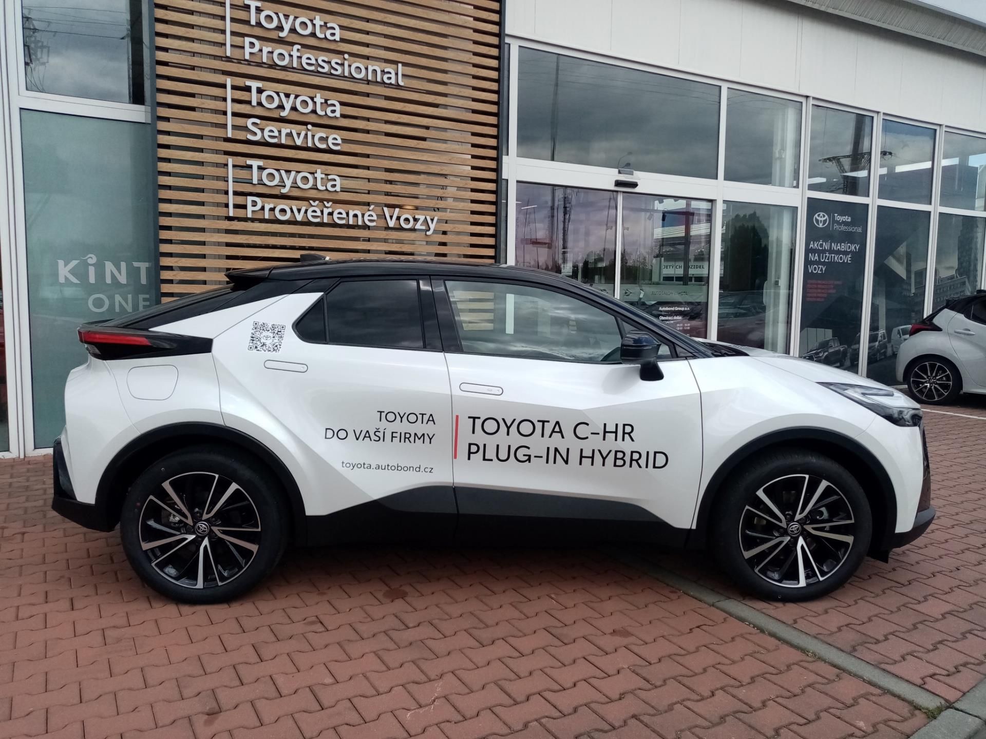 Toyota C-HR, 2.0 PHEV 4x2 EXECUTIVE - fotka 2