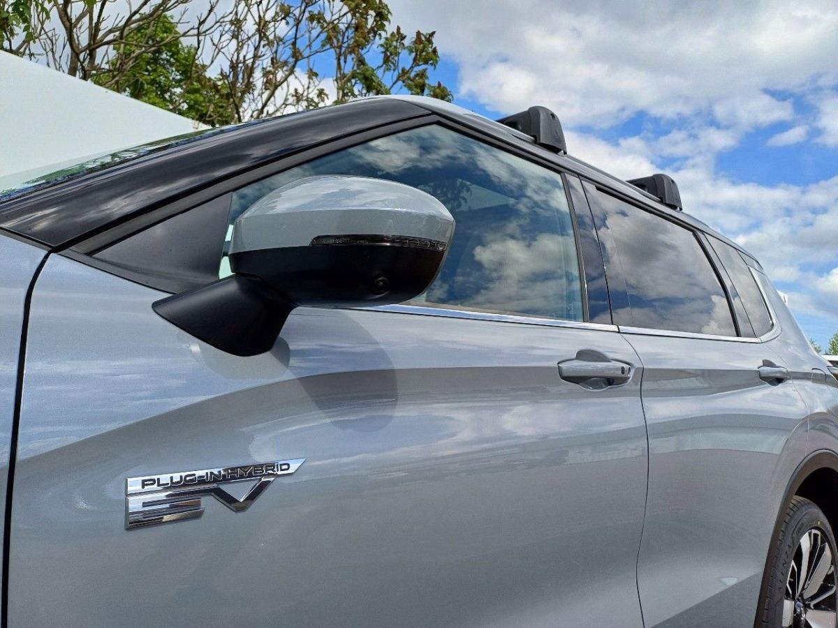 Mitsubishi Outlander, Instyle+ 2,4 MIVEC 2xelektromo - fotka 5