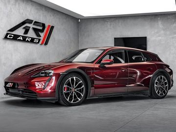 4S Cross Turismo, cherry red
