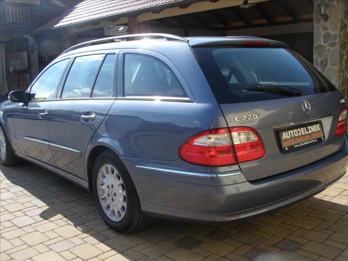Mercedes-Benz Třídy E, 2,2 - fotka 3