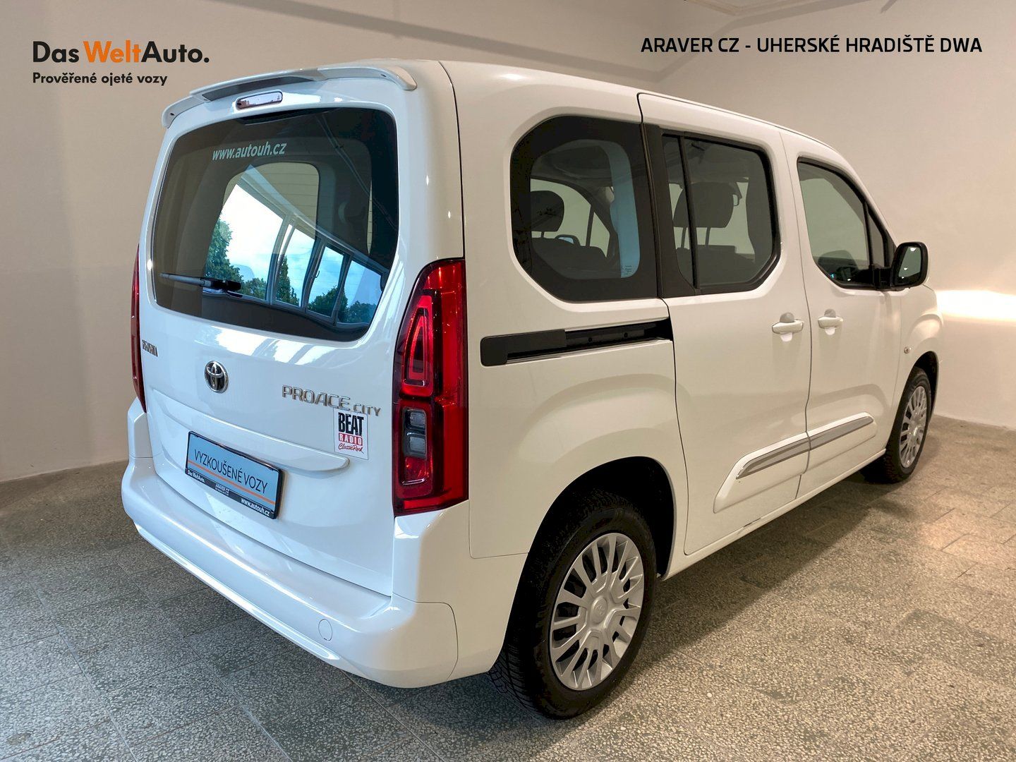 Toyota Proace City Verso, 1,2i 81kW - fotka 2