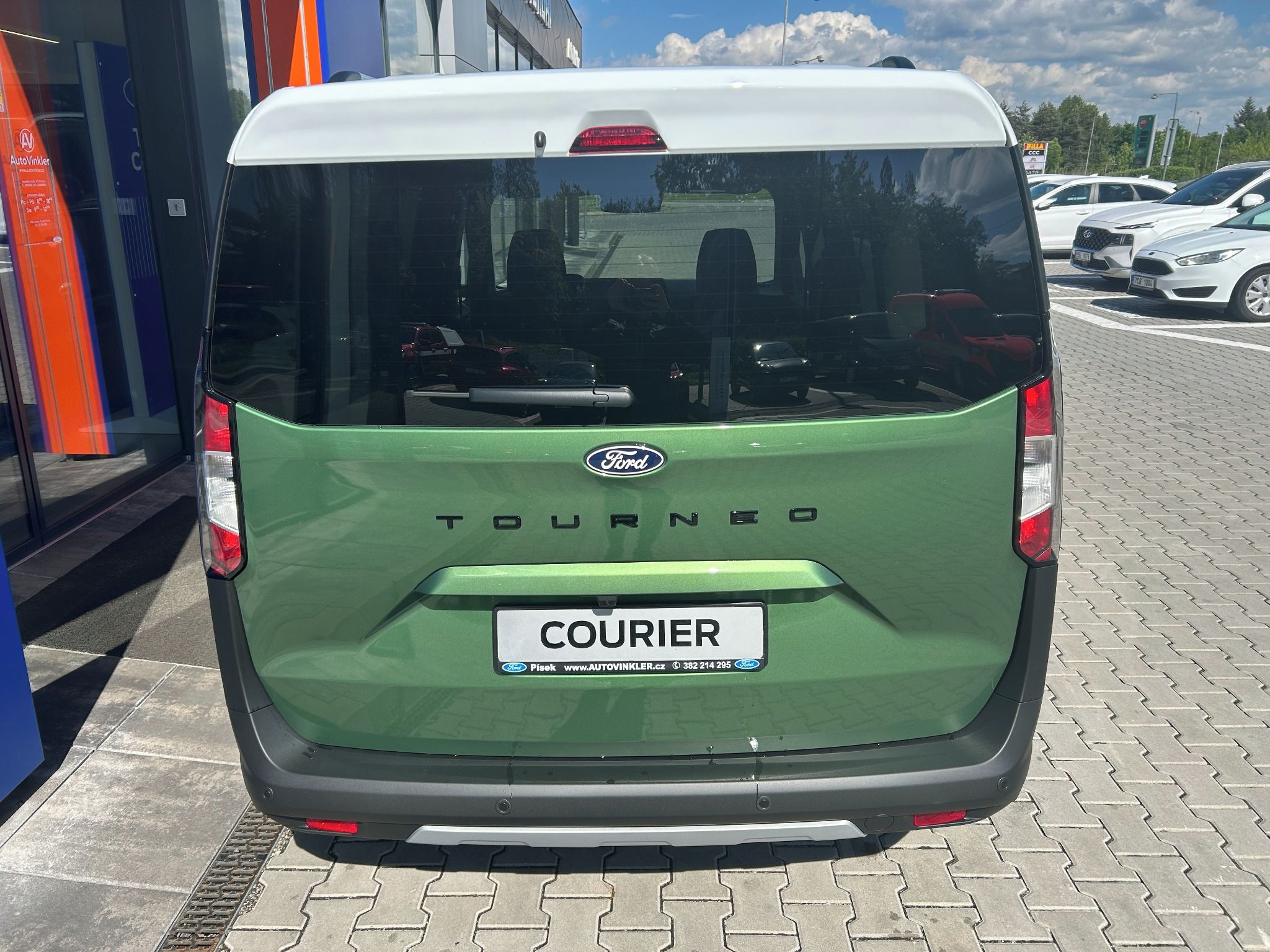 Ford Tourneo Courier, 1.0 EcoBoost 92 kW Active L1 - fotka 5