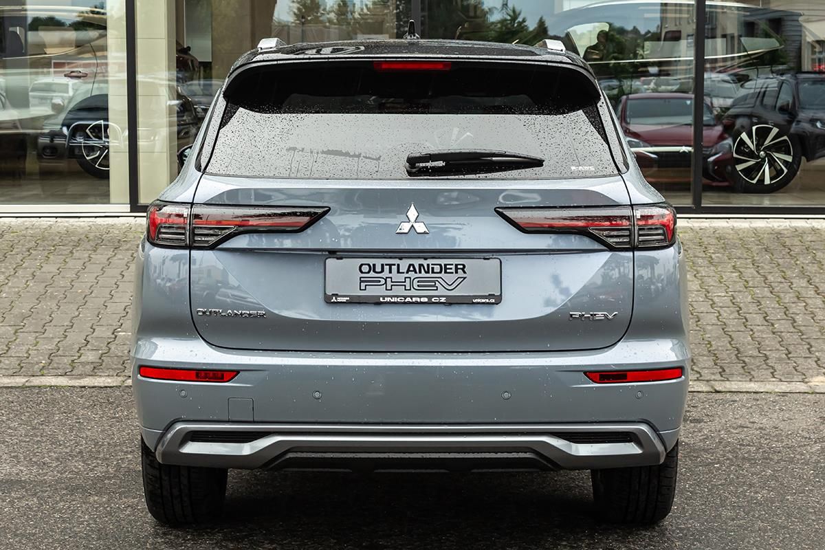 Mitsubishi Outlander, 2,4 PHEV 4WD  Instyle+ - fotka 6