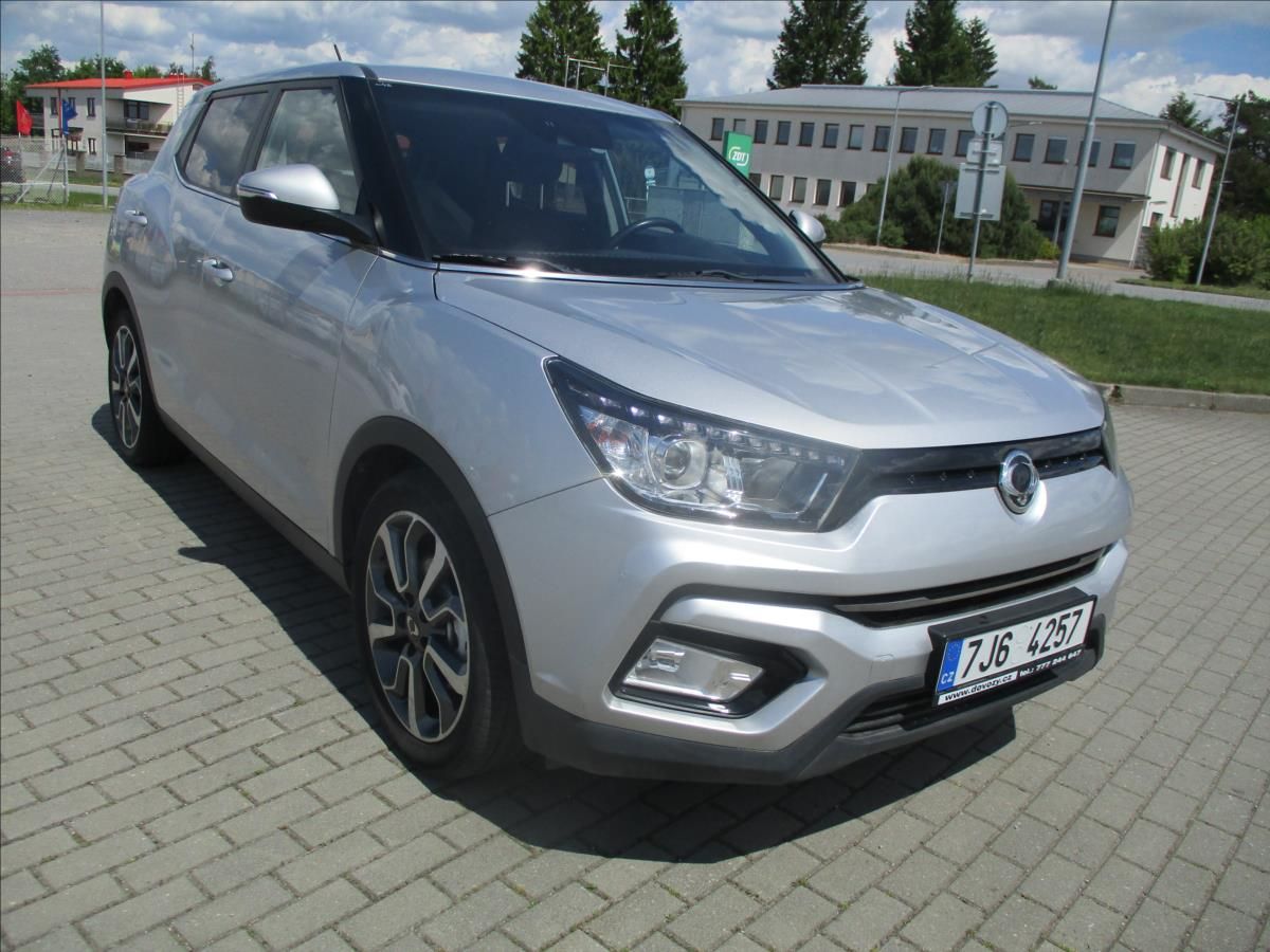 SsangYong Tivoli, 1,6 e-XDi kamera ESP Klima bez - fotka 6