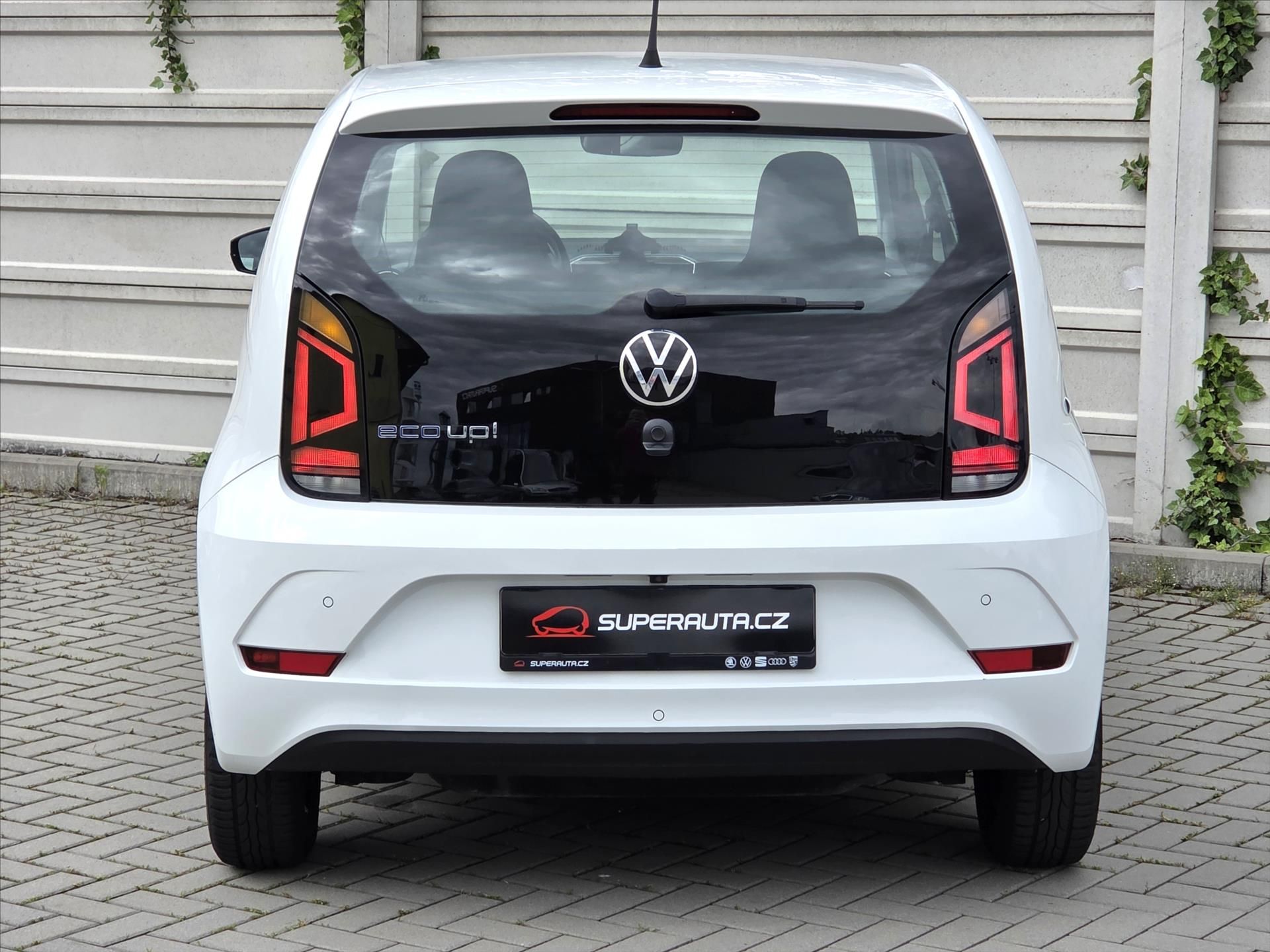Volkswagen Up!, 1,0 Eco CNG 50kW DPH ČR 1.maj - fotka 5