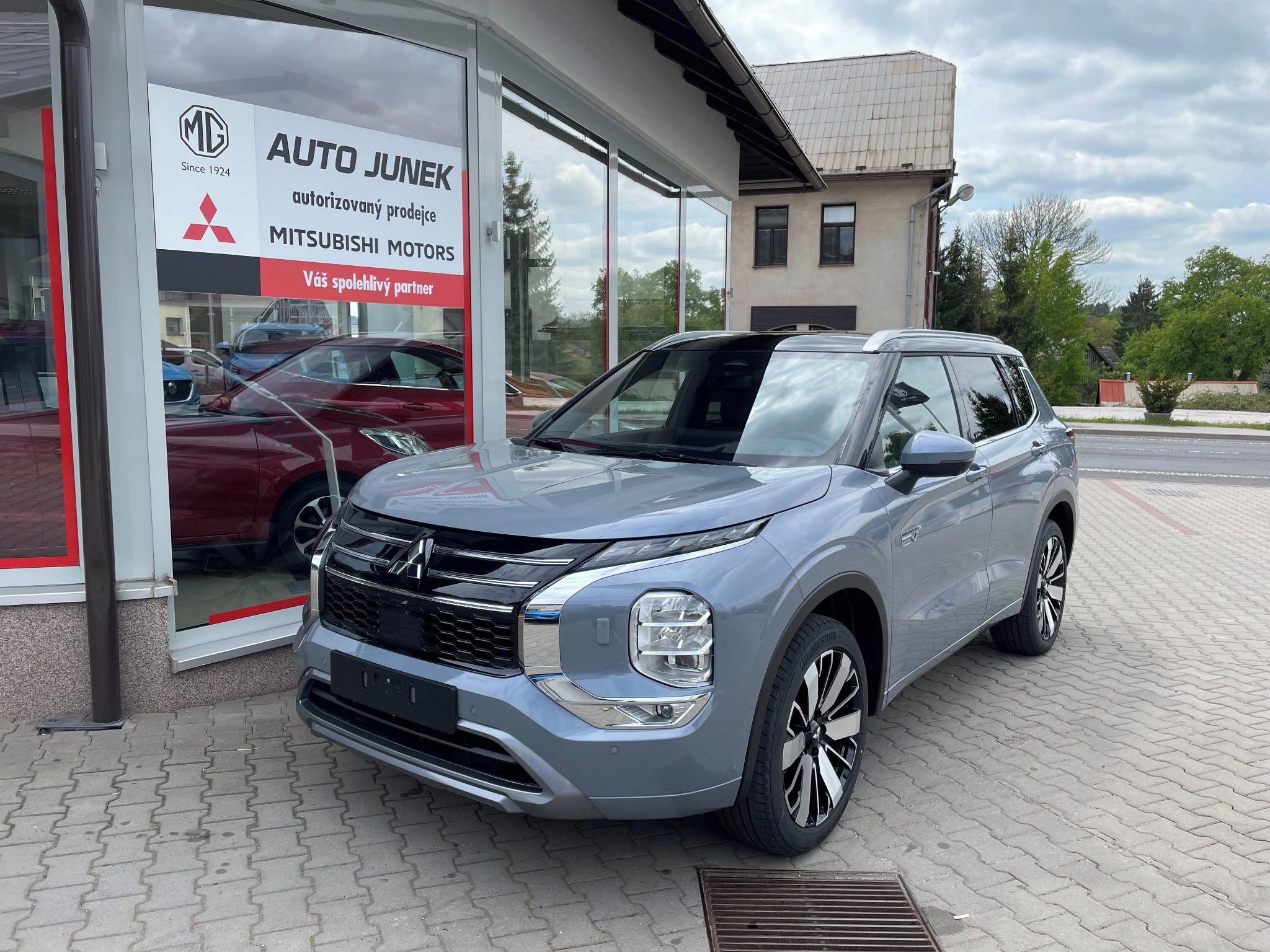 Mitsubishi Outlander, 2.4 PHEV INSTYLE PREMIUM