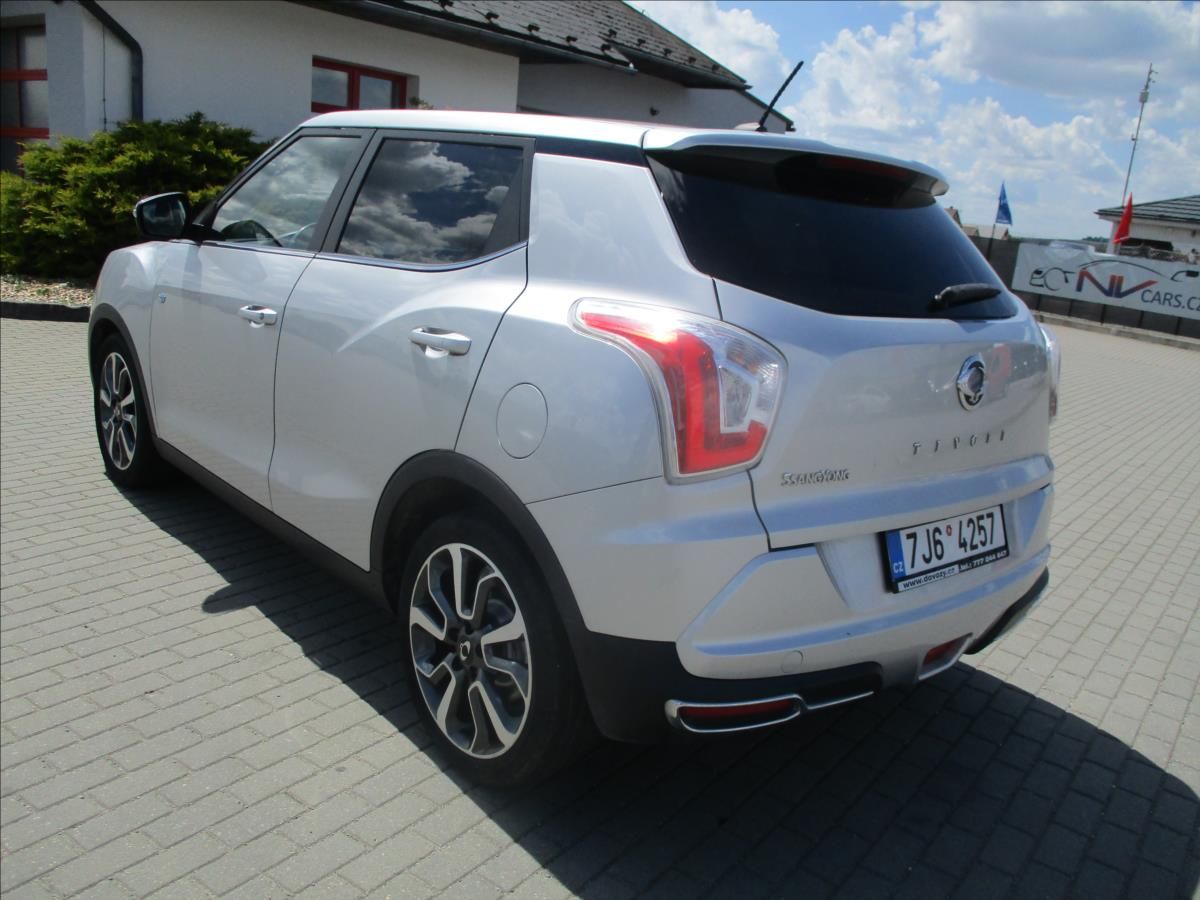 SsangYong Tivoli, 1,6 e-XDi kamera ESP Klima bez - fotka 3