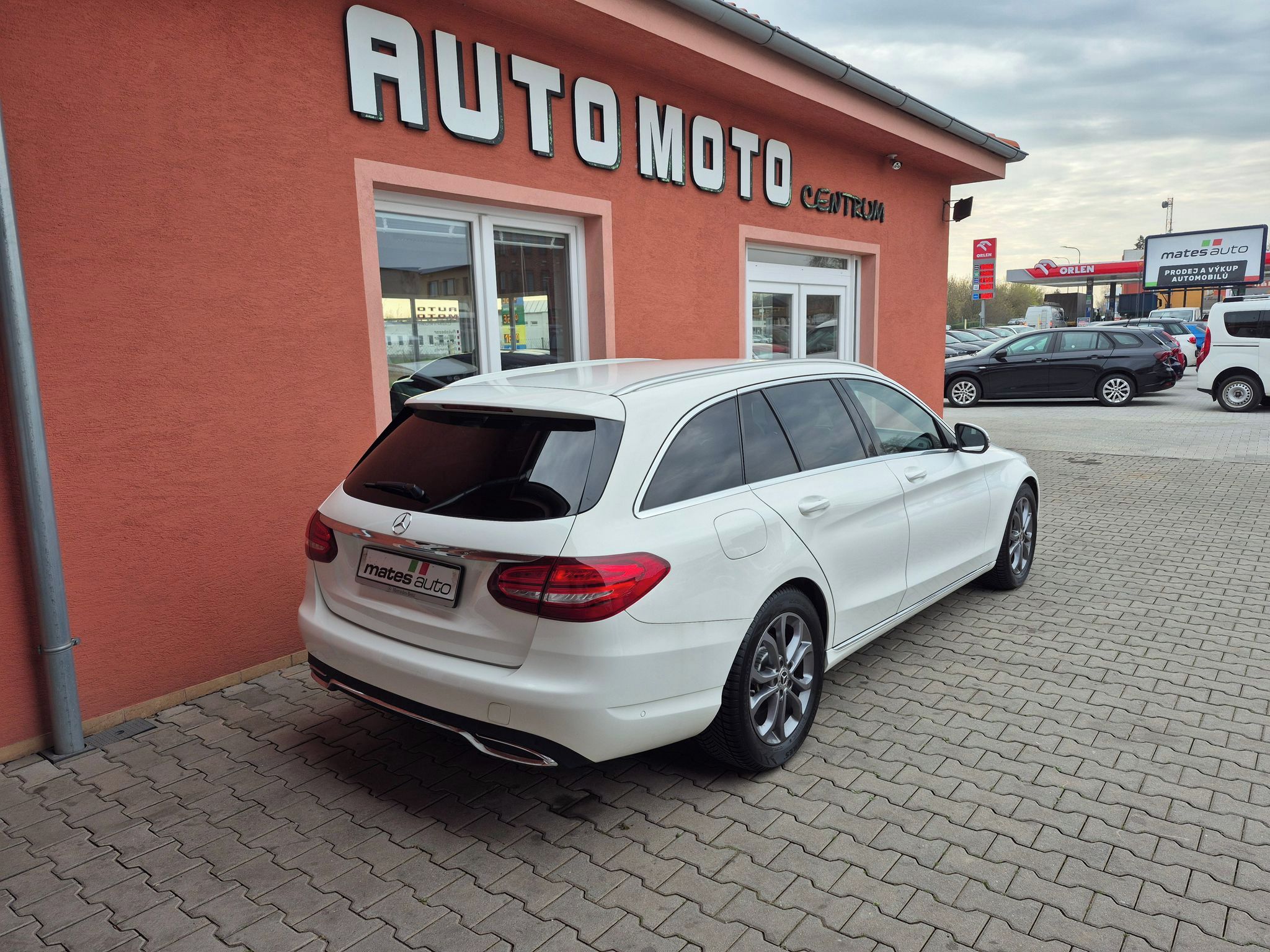 Mercedes-Benz Třídy C, 150kW - fotka 6