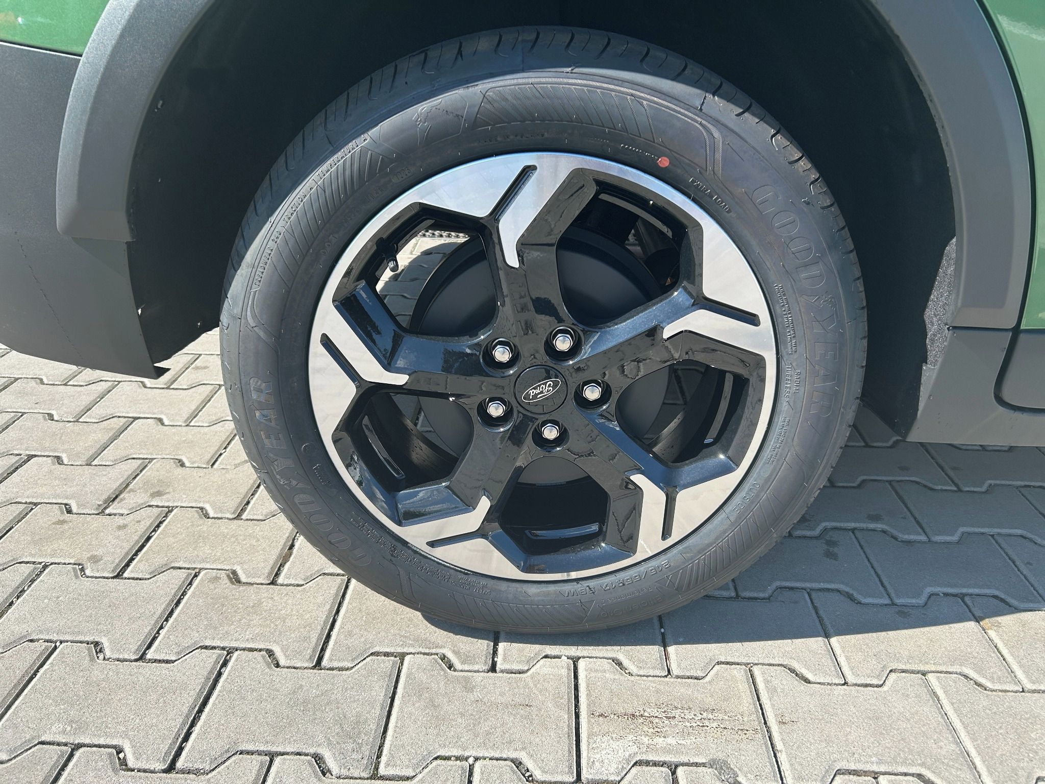 Ford Tourneo Courier, 1.0 EcoBoost 92 kW Active L1 - fotka 4