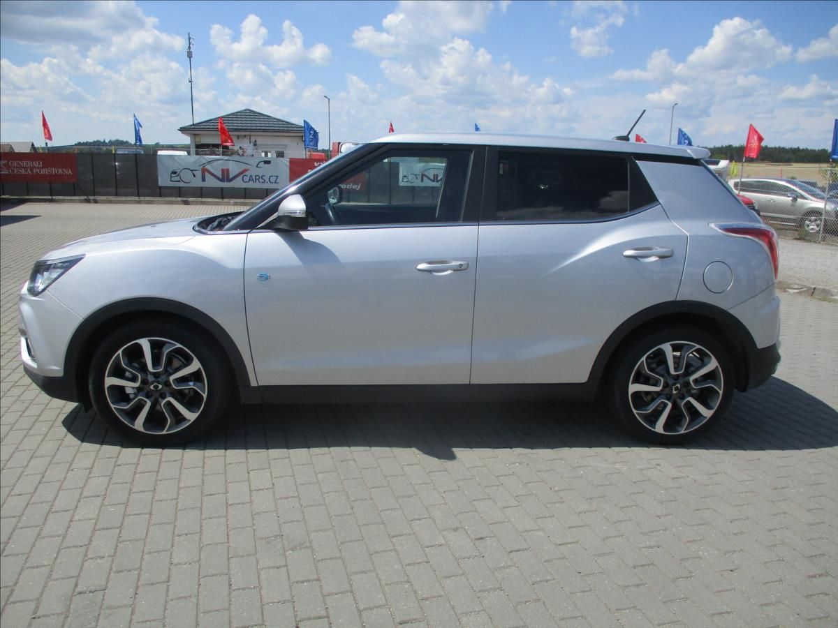 SsangYong Tivoli, 1,6 e-XDi kamera ESP Klima bez - fotka 2