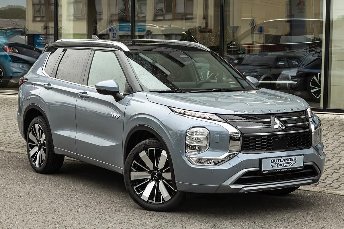 Mitsubishi Outlander, 2,4 PHEV 4WD  Instyle+ - fotka 3