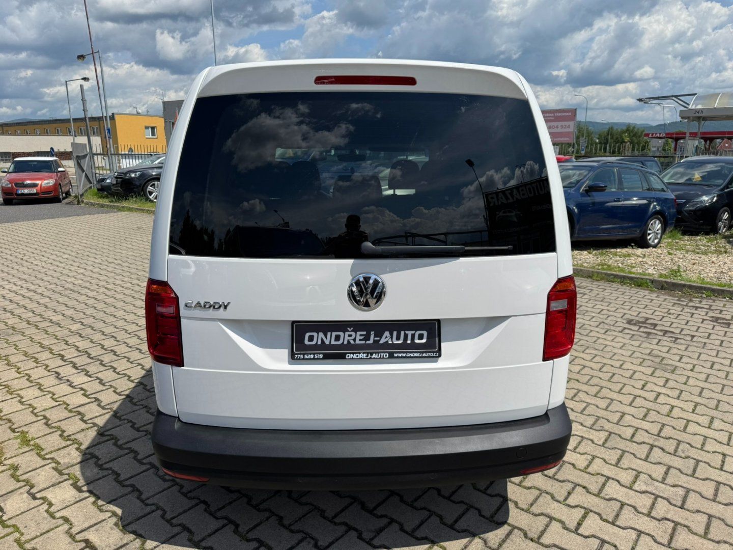 Volkswagen Caddy, 1,0 TSI 75 KW KM 1. MAJ - fotka 4