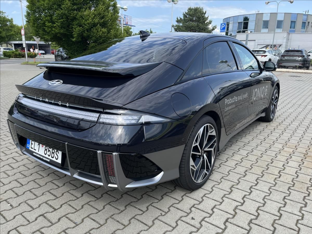 Hyundai Ioniq 6, POWER 77 kWh 239kW Style 4x4 - fotka 4