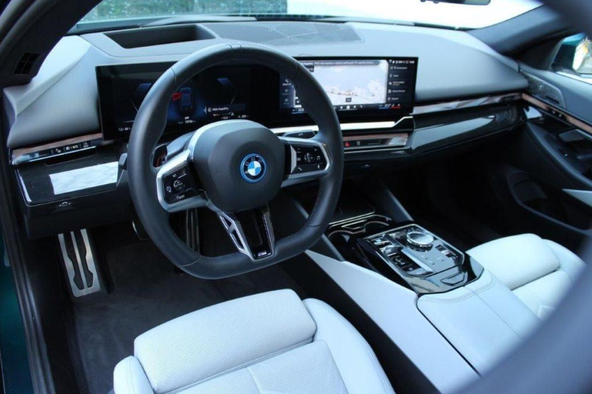 BMW i5, xDrive40 Sedan - fotka 4