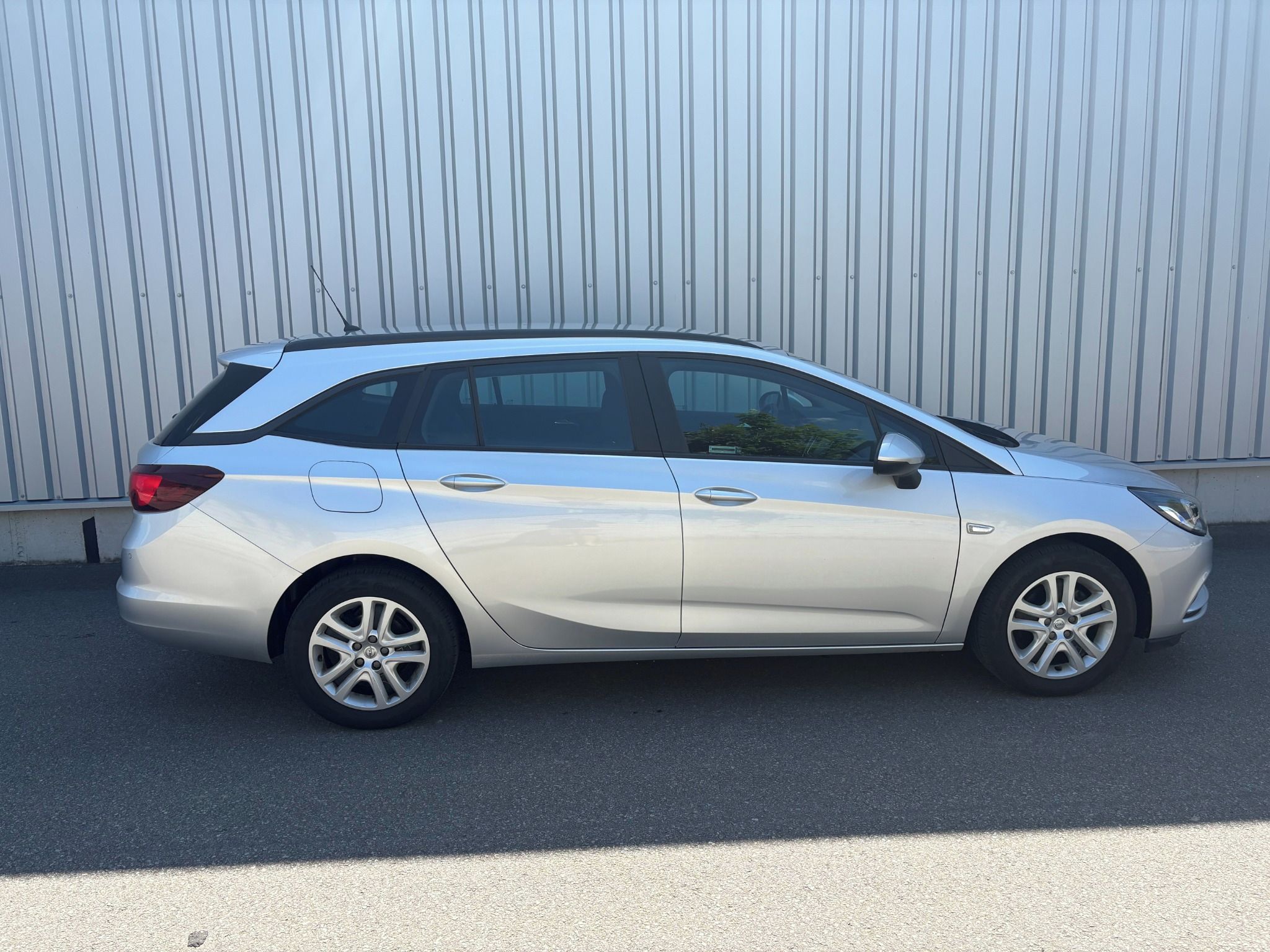 Opel Astra, Opel Astra combi 1.6 CDTi,81kw - fotka 5