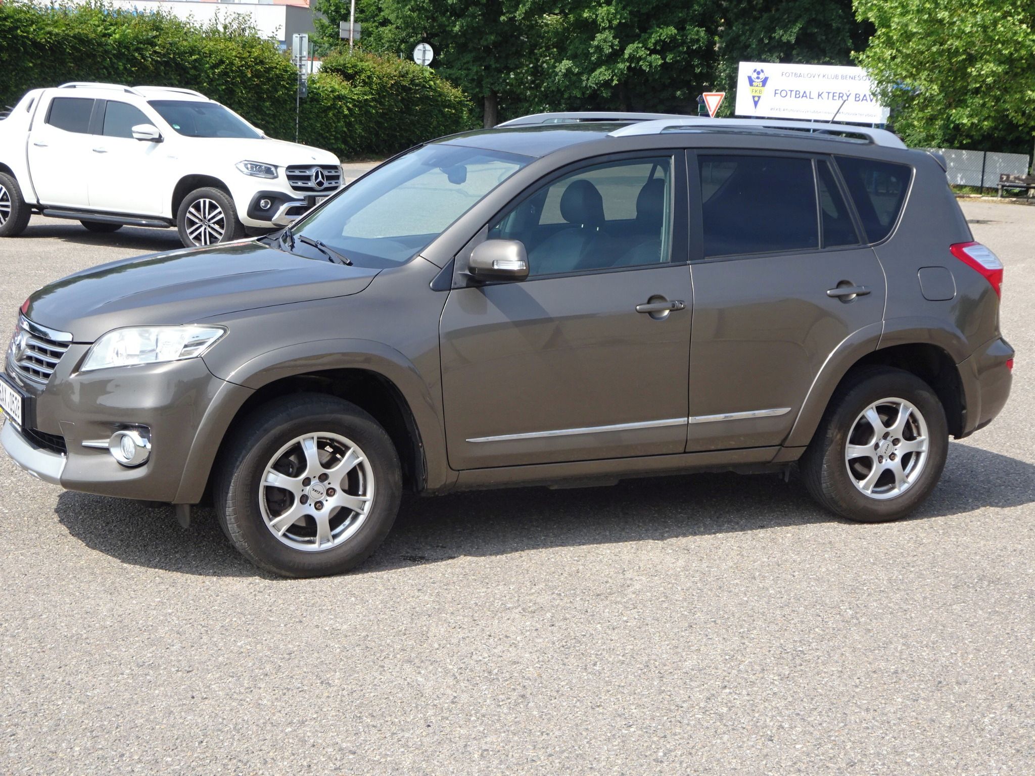 Toyota Rav4, 2.2 D-4D 4x4 (110 KW) - fotka 3