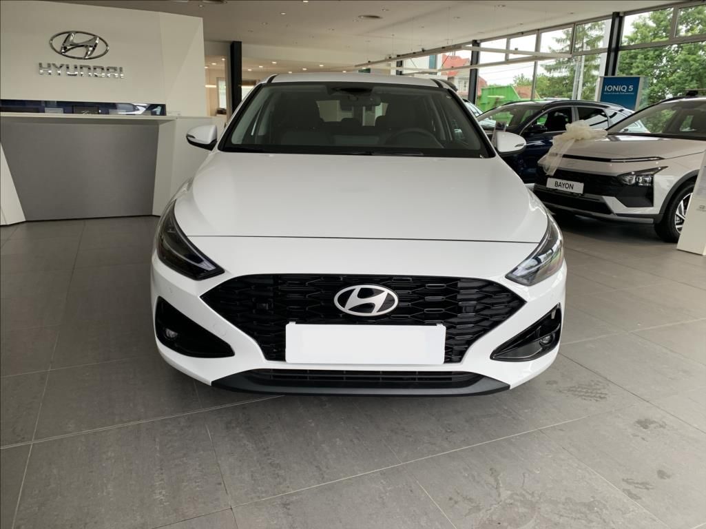 Hyundai i30, 1,5 i CVVT 70kW MT Family - fotka 2