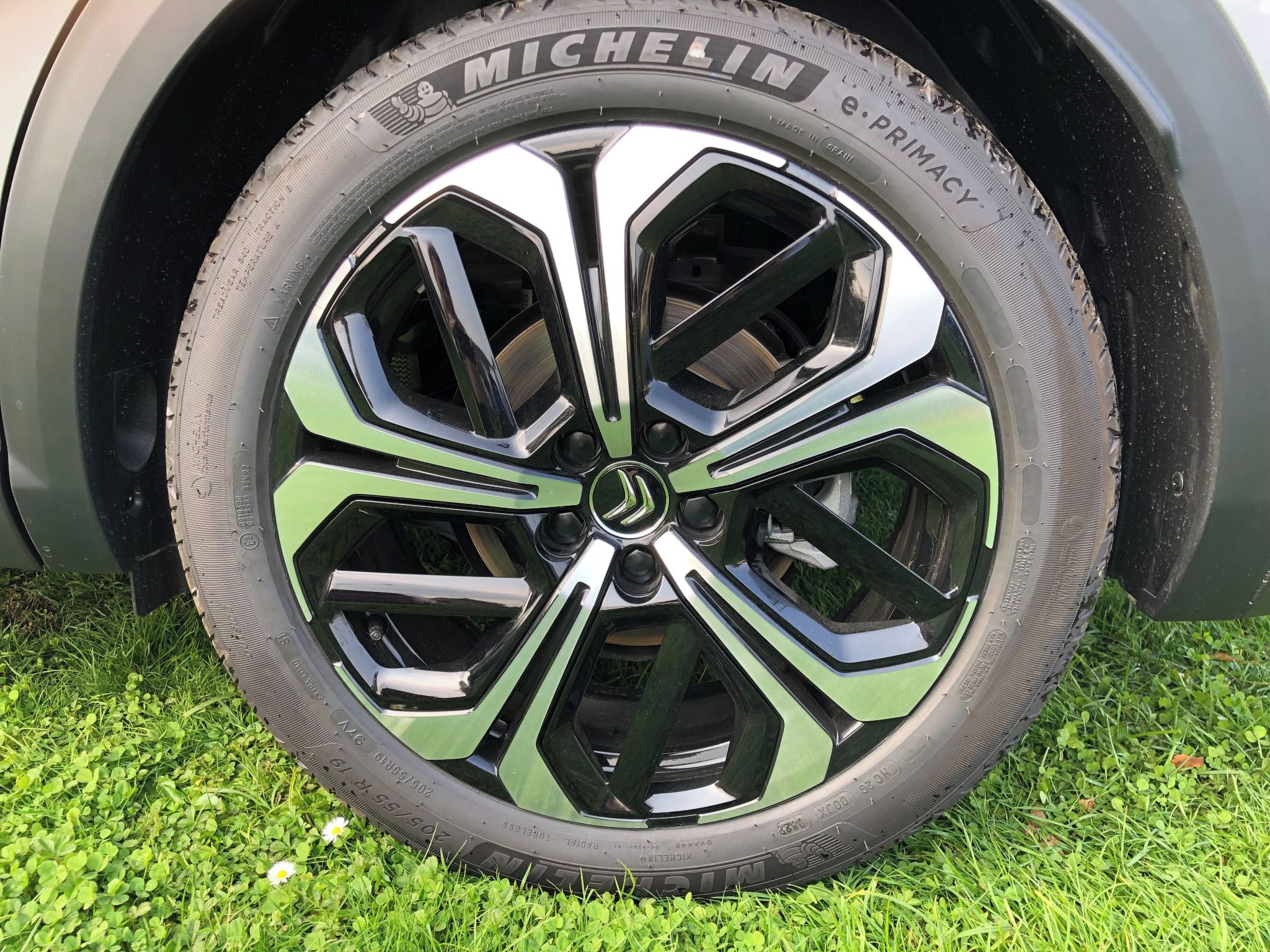 Citroën C5 X, 1.6 hybrid 225k e-EAT8 SHINE - fotka 2