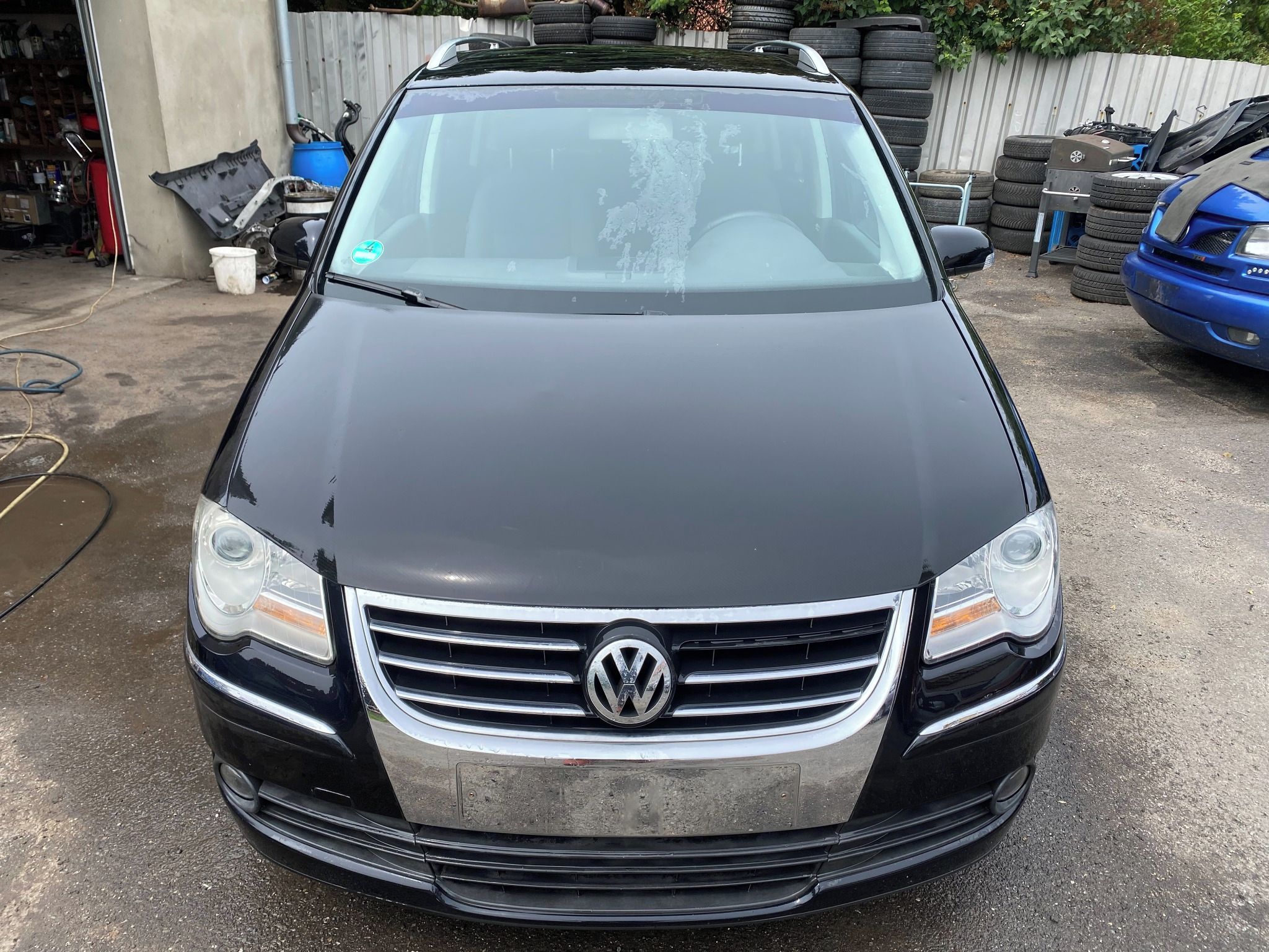 Volkswagen Touran, 2.0 TDI Highline,7míst - fotka 2