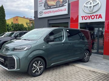L1 2,2D 150PS Family 6MT 8míst