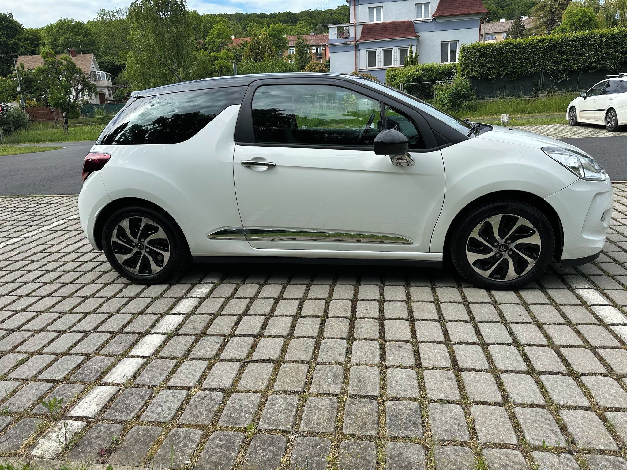 Citroën DS3, 1,6 HDi 68 kW - fotka 6
