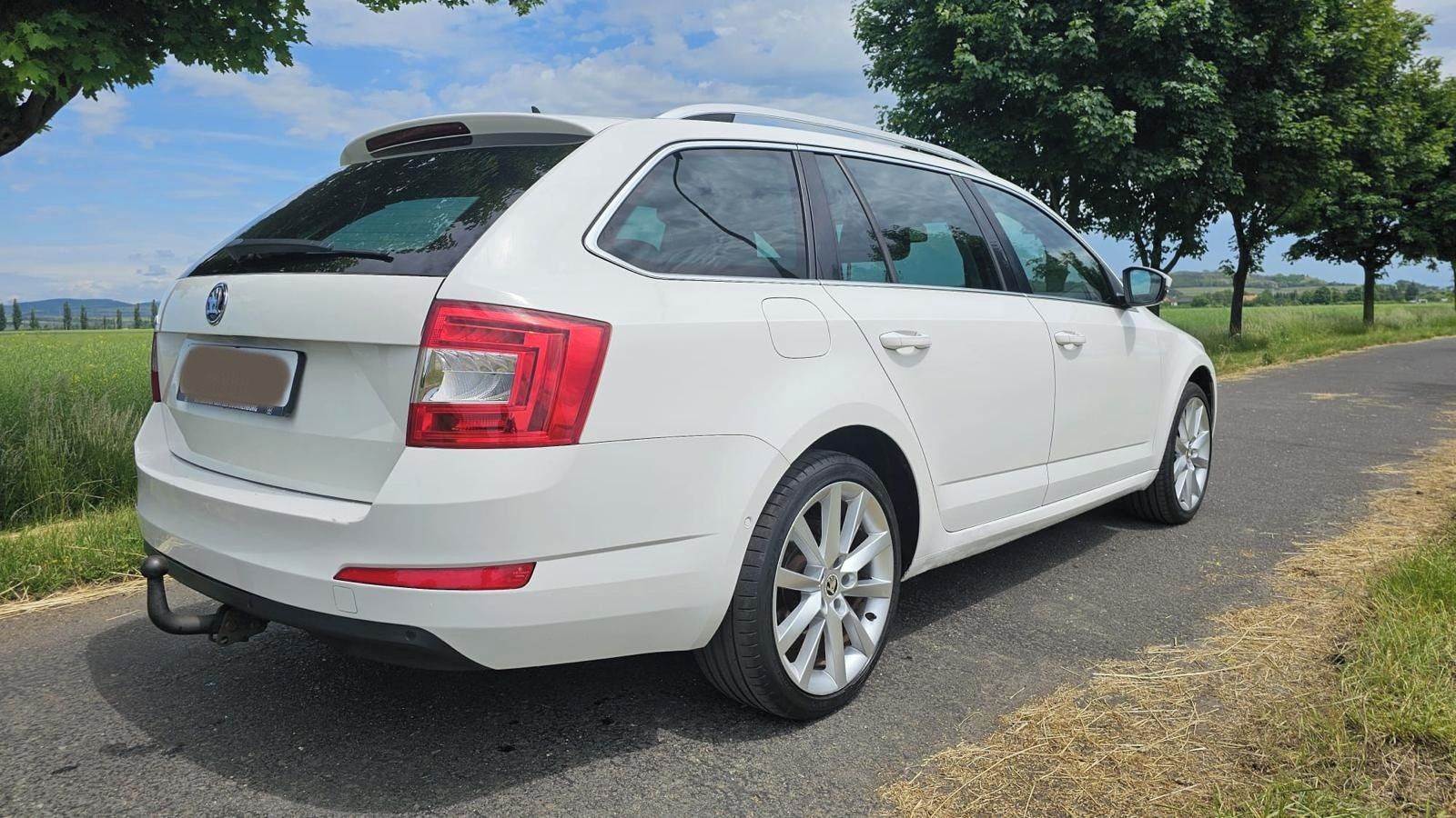 Škoda Octavia, 1,6 TDi  81 kW, DSG PANORAMA - fotka 5