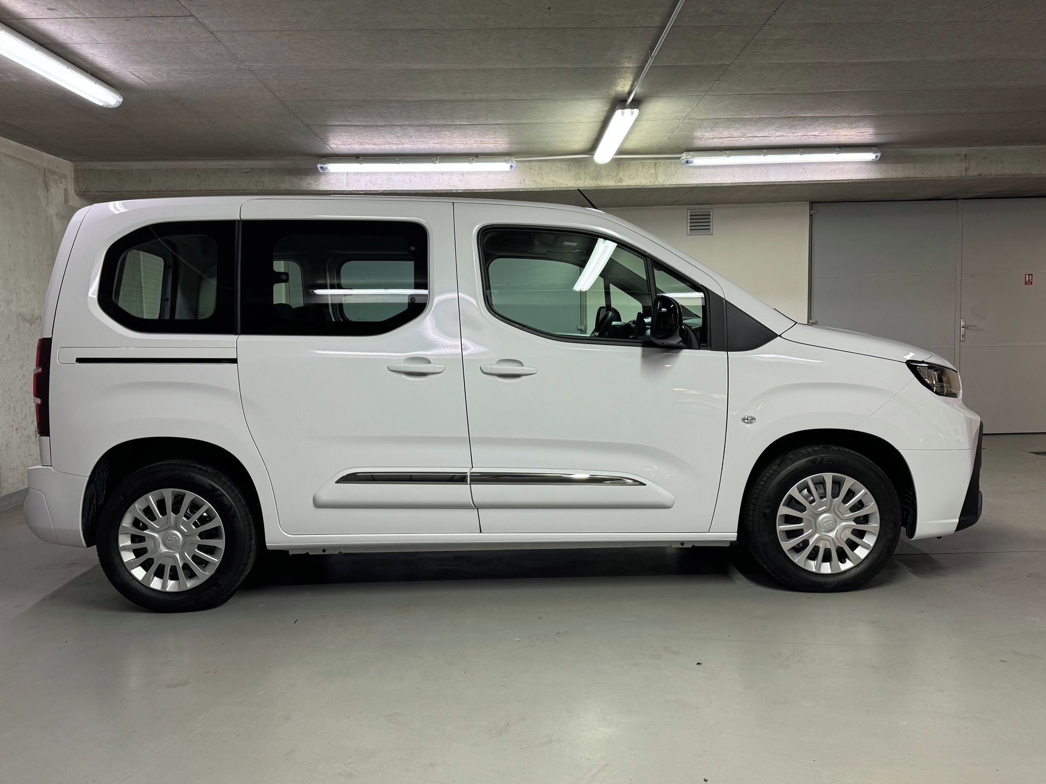Toyota Proace City Verso, Business 1,2 Short - fotka 4