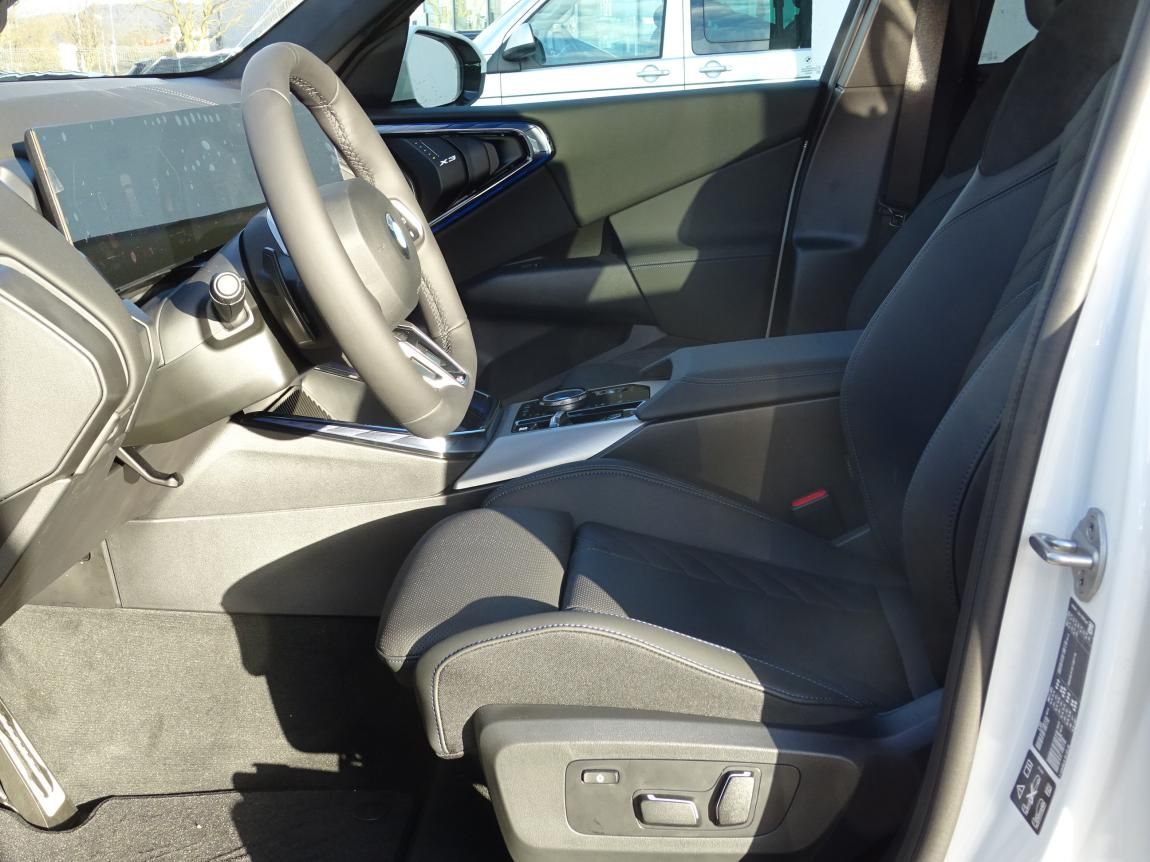 BMW X3, 20 xDrive - fotka 2
