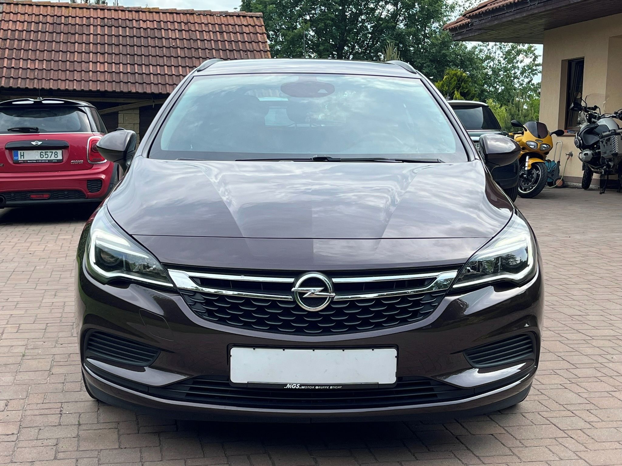 Opel Astra, 1.4T 92kW Tempomat Serviska - fotka 3