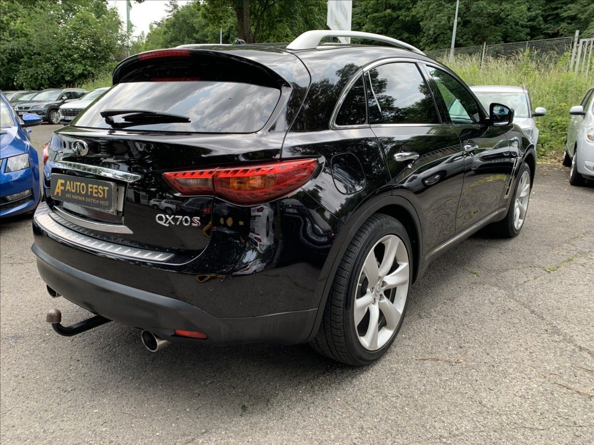 Infiniti QX70, 3,0 D - fotka 5