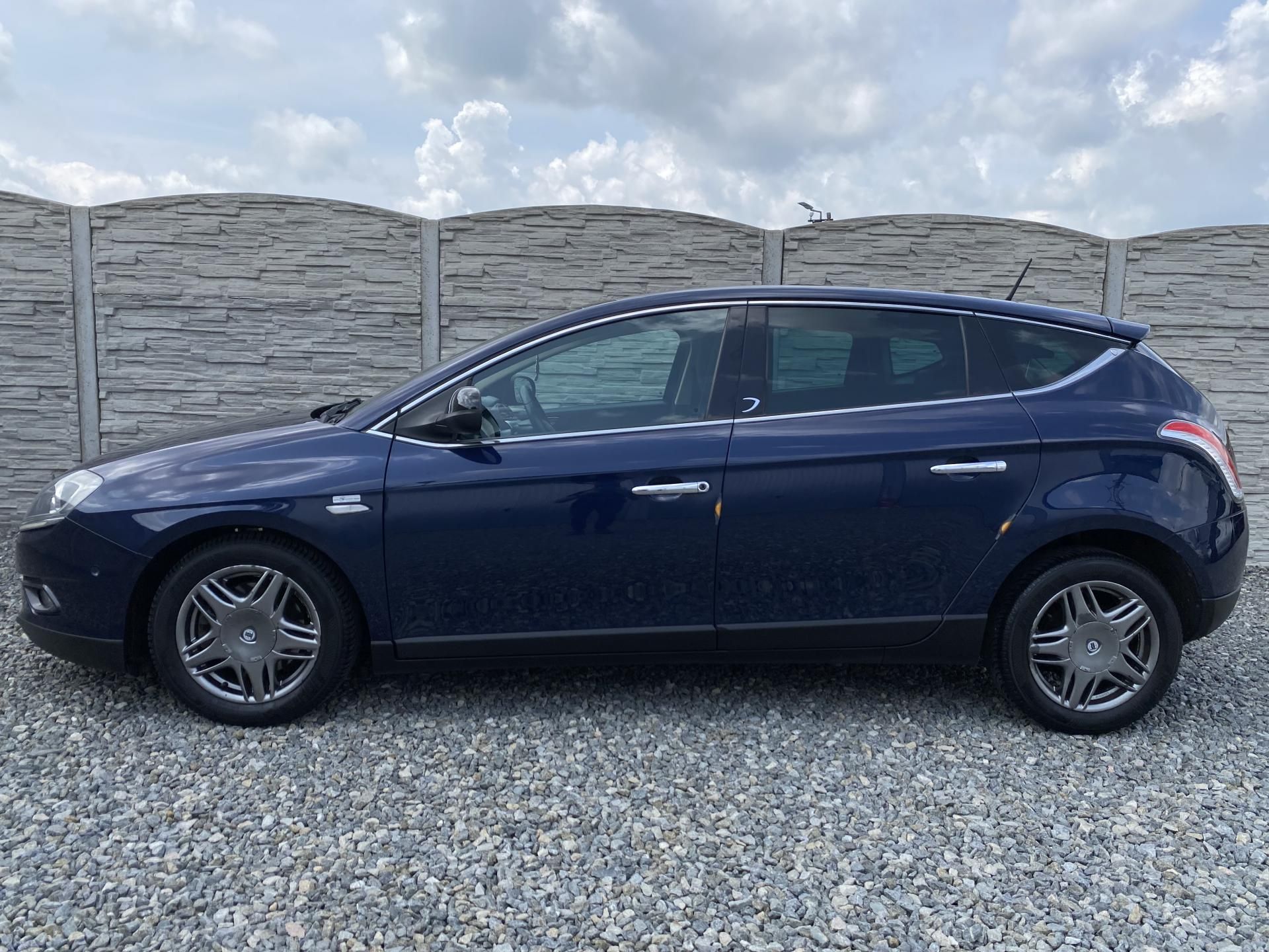 Lancia Delta, 2.0JTD 165PS SPORT NAVI SERVIS - fotka 2