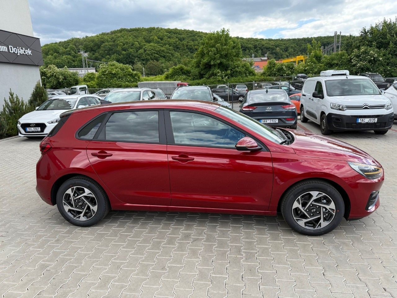 Hyundai i30, HB FL 1,0 TGDI Family - fotka 2