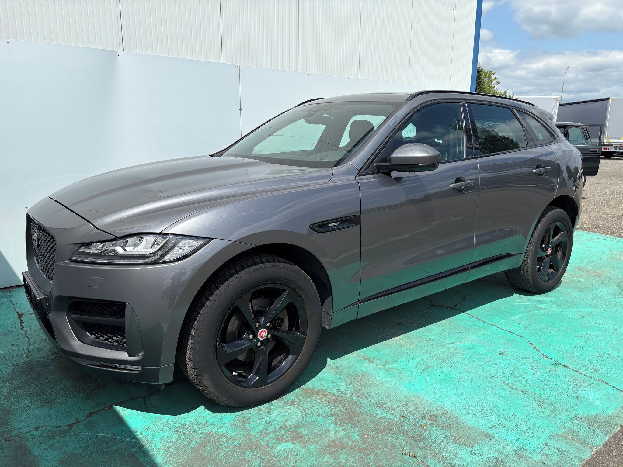 Jaguar F-Pace, 20d R-Sport AWD - fotka 3