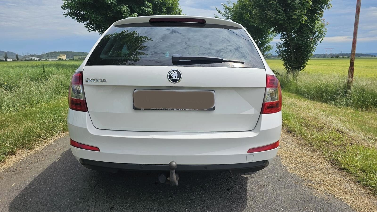 Škoda Octavia, 1,6 TDi  81 kW, DSG PANORAMA - fotka 4