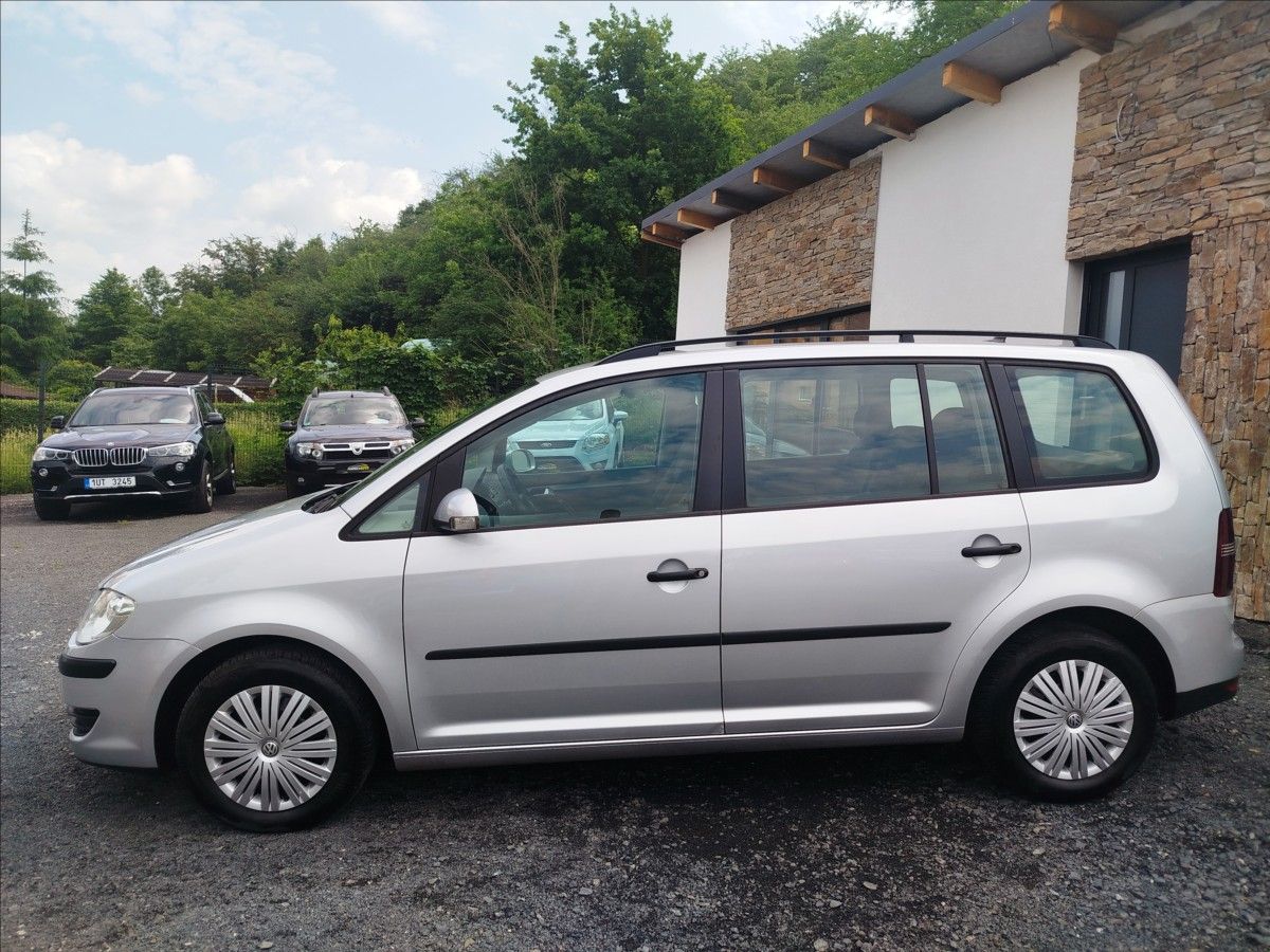 Volkswagen Touran, 1,9 TDi 77kW, 6ti kvalt - fotka 2