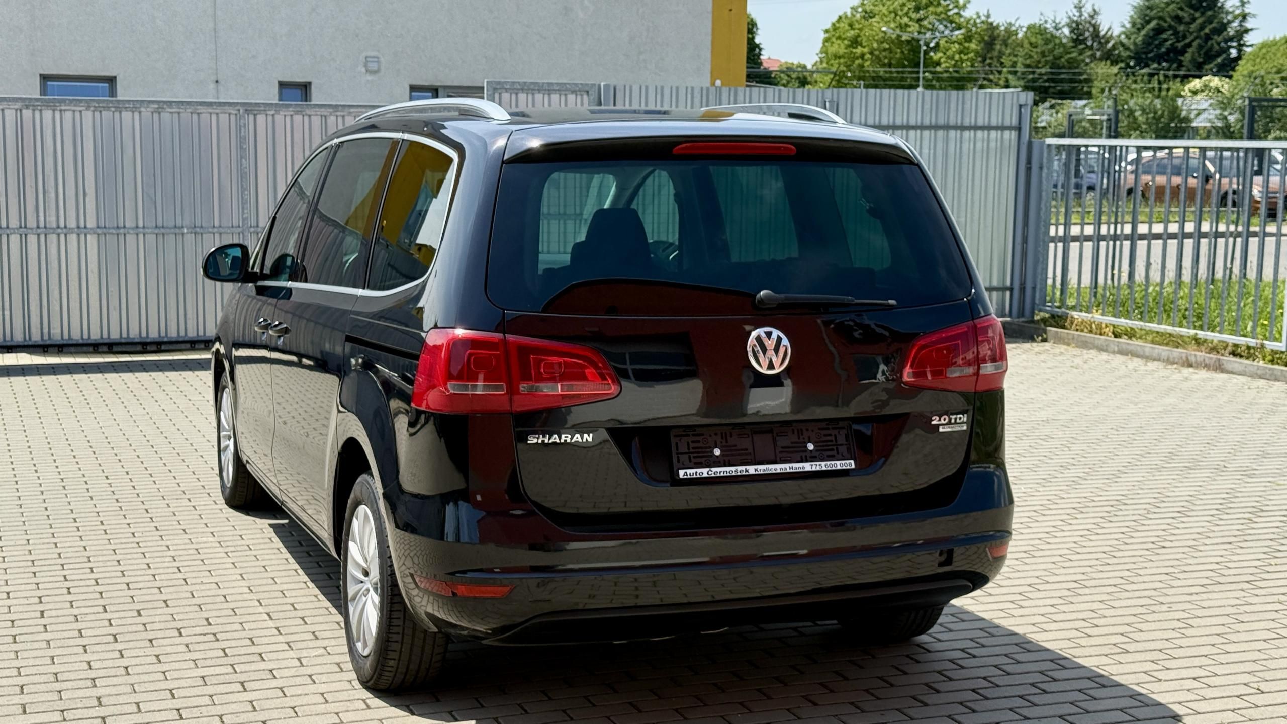 Volkswagen Sharan, 2.0TDi*103kW*7MÍST*BLUE-MOTION - fotka 3