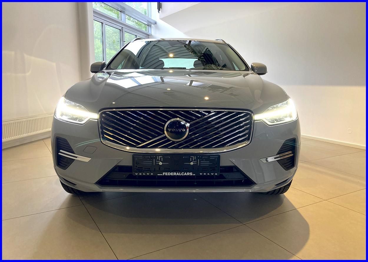 Volvo XC60, B5 AWD NEW 184 KW CORE MY27 - fotka 2