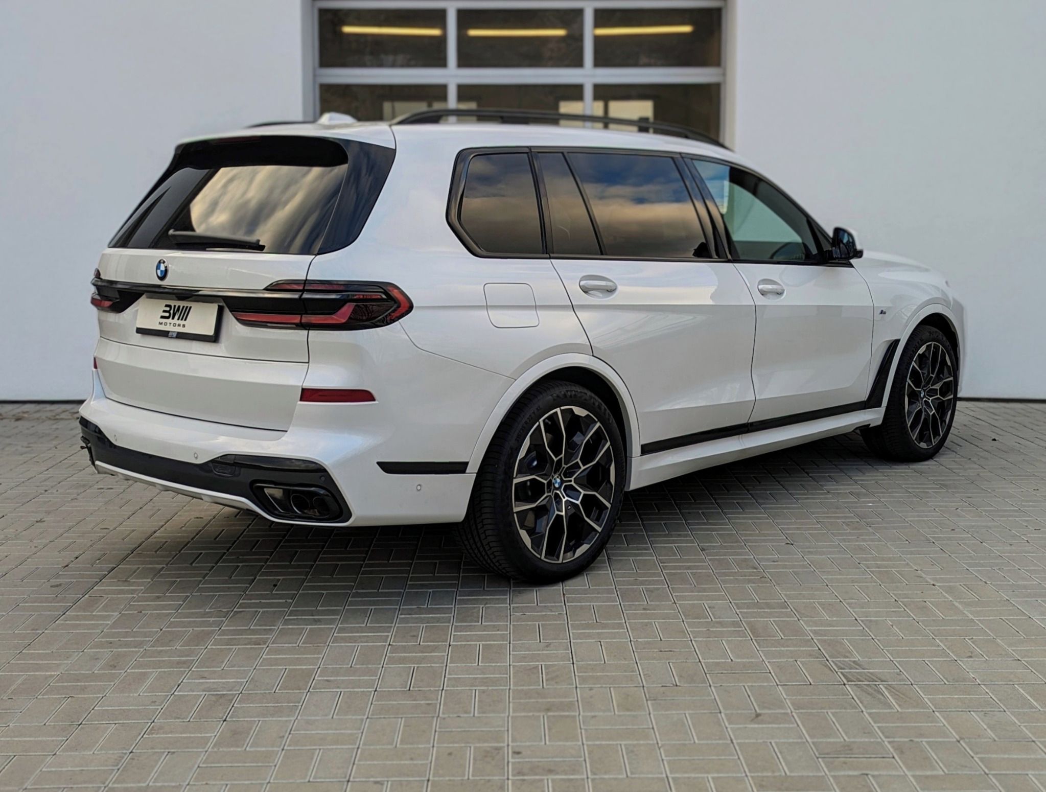 BMW X7, xDrive40i, M Sportpaket Pro - fotka 5