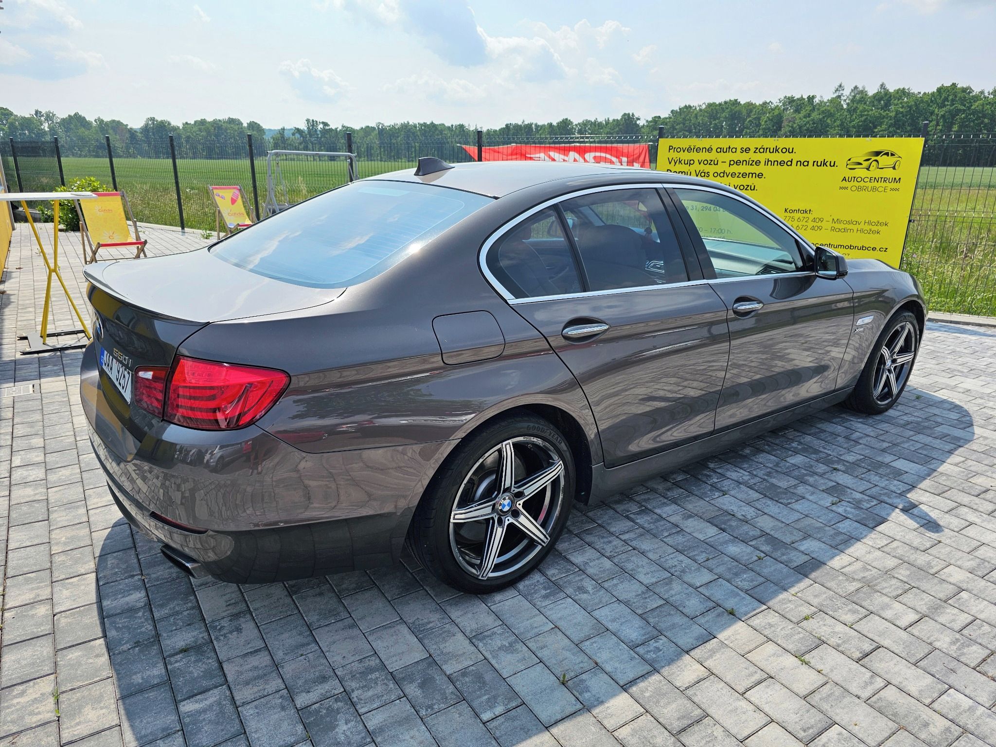 BMW Řada 5, 550I XDRIVE - fotka 6