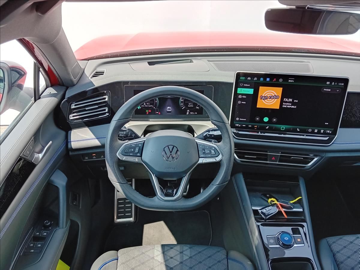 Volkswagen Tiguan, 2,0 TDi 142kW 7DSG R-LINE - fotka 6