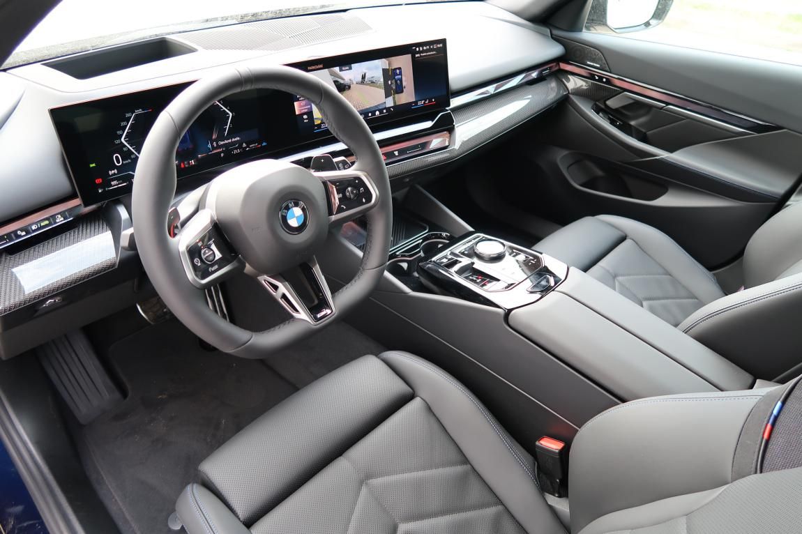 BMW Řada 5, 540d xDrive Touring - fotka 6