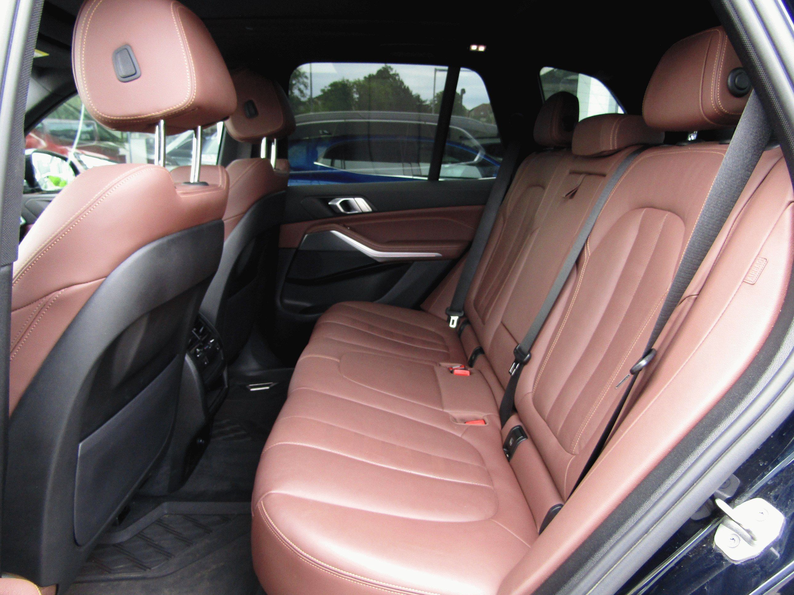 BMW X5, xDrive 40d 250 kW M Sport - fotka 6